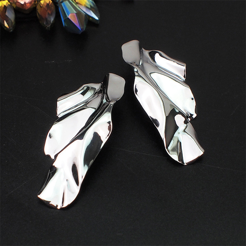 Vintage Punk Metal Iron Sheet  - Vintage Fashion Magazines 评论和价格