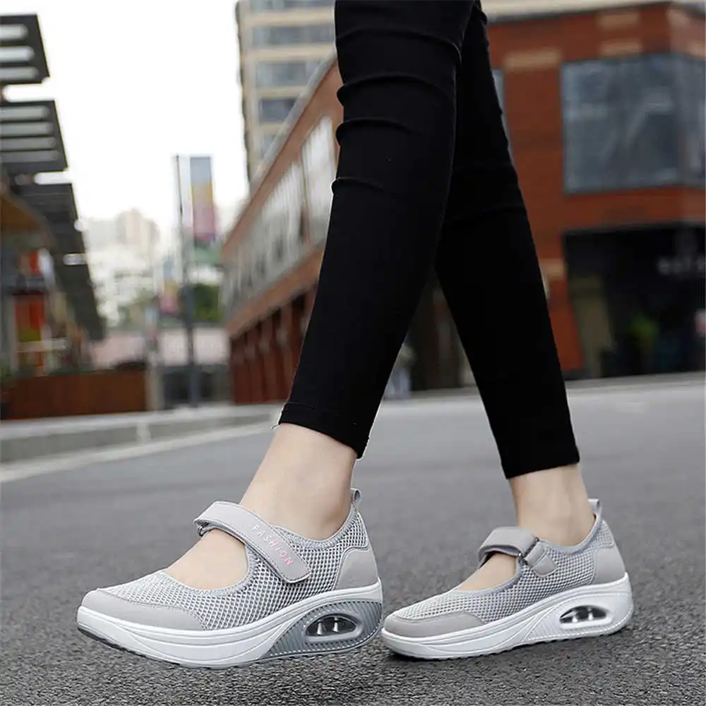 36-41 Demi-season Colored Snea - Vintage Fashion Resale 评论和价格